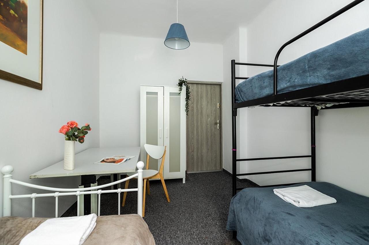 Unit Warsaw Room In Hostel Solec50 By Metro Station Centrum Kopernika Elektrownia Powisle Stadion Narodowy 외부 사진