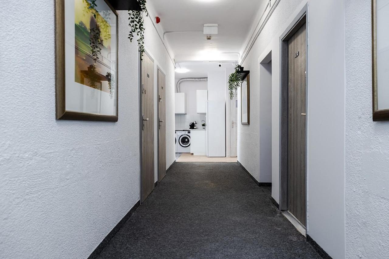 Unit Warsaw Room In Hostel Solec50 By Metro Station Centrum Kopernika Elektrownia Powisle Stadion Narodowy 외부 사진
