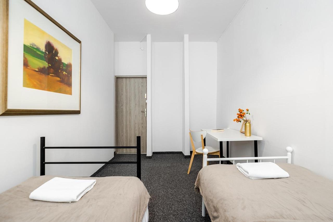 Unit Warsaw Room In Hostel Solec50 By Metro Station Centrum Kopernika Elektrownia Powisle Stadion Narodowy 외부 사진