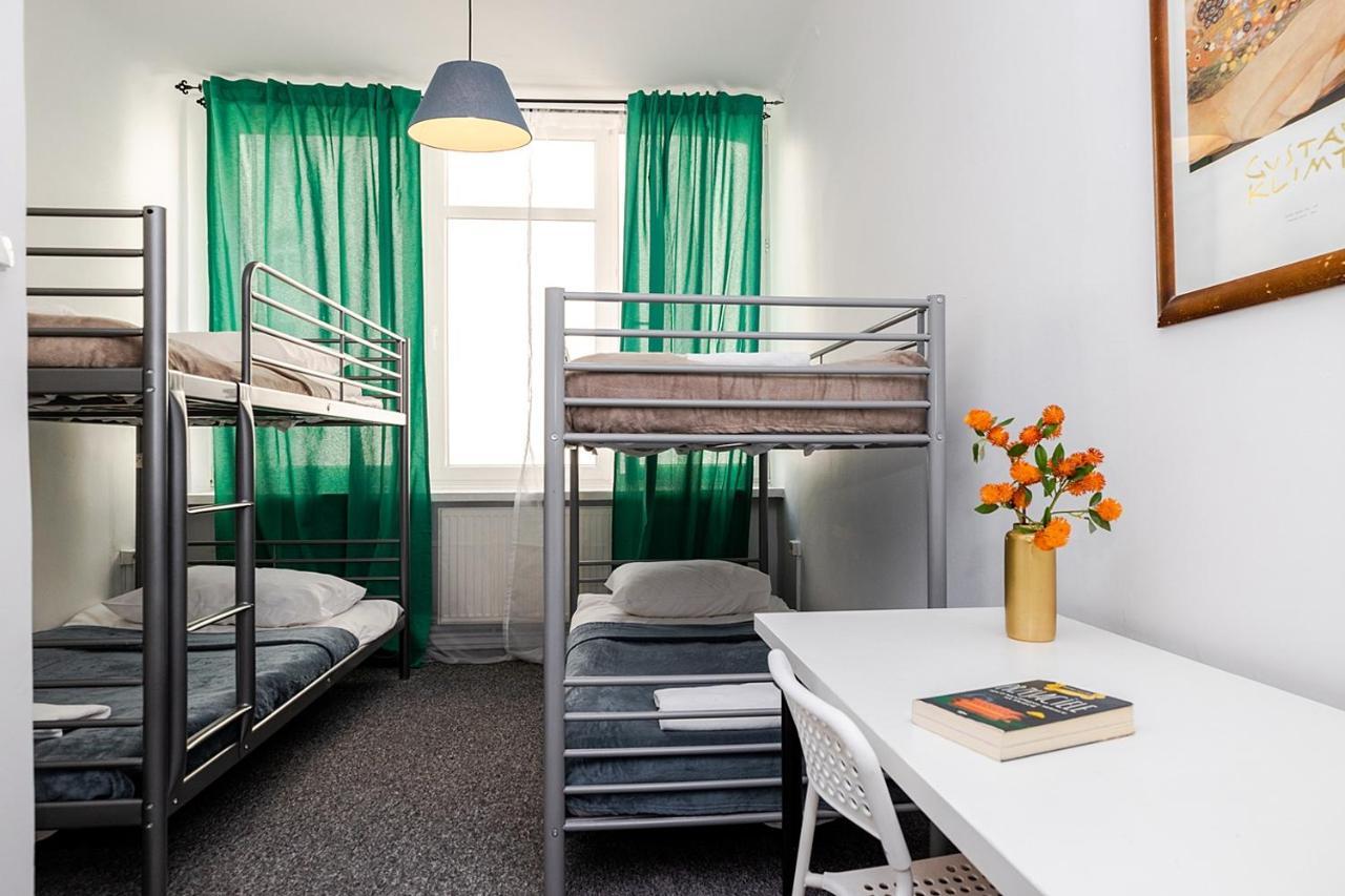 Unit Warsaw Room In Hostel Solec50 By Metro Station Centrum Kopernika Elektrownia Powisle Stadion Narodowy 외부 사진