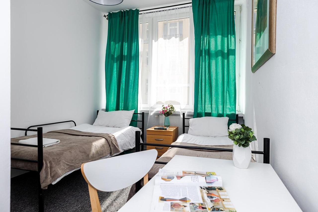 Unit Warsaw Room In Hostel Solec50 By Metro Station Centrum Kopernika Elektrownia Powisle Stadion Narodowy 외부 사진