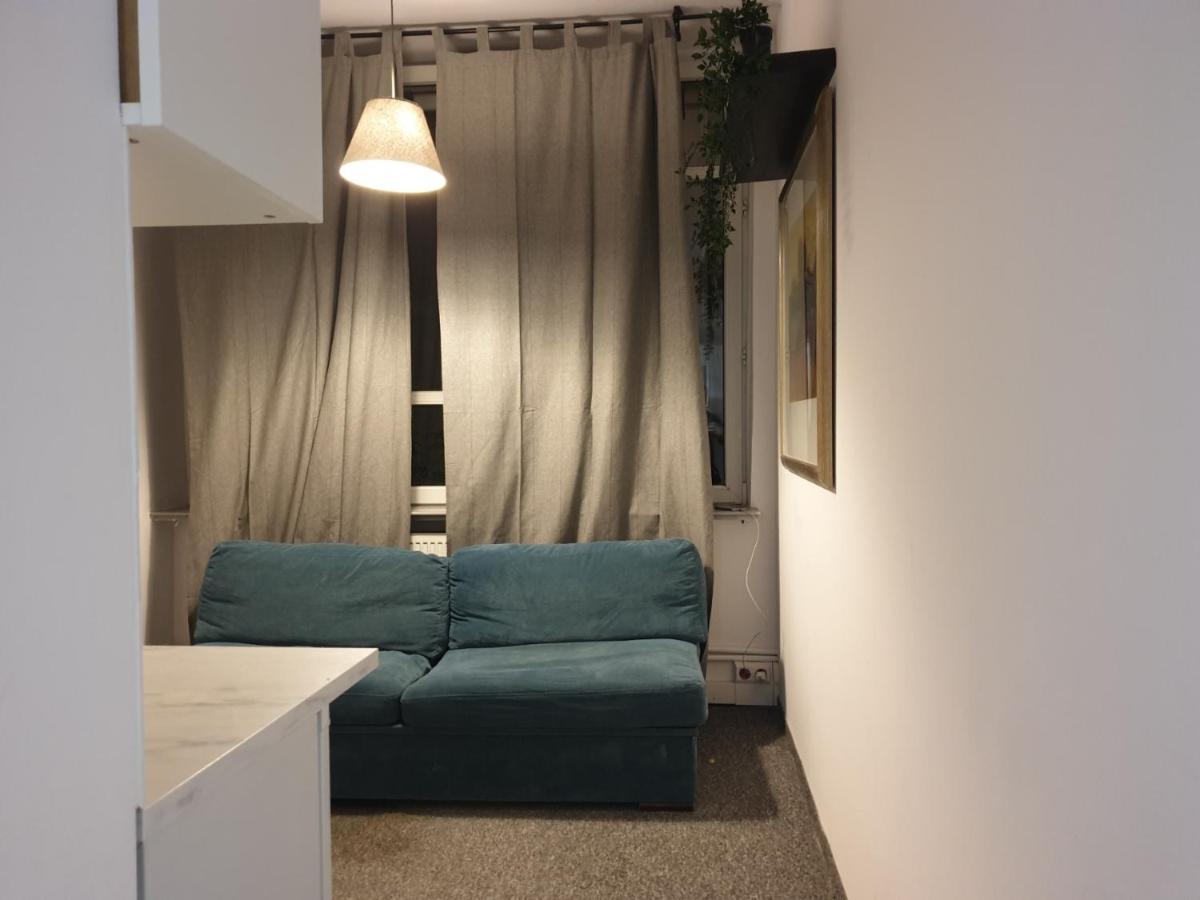 Unit Warsaw Room In Hostel Solec50 By Metro Station Centrum Kopernika Elektrownia Powisle Stadion Narodowy 외부 사진